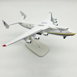 Vliegtuigen Modle Jason Tutu Model Vliegtuigen Antonov AN225 Strategictransport Diecast metalen vlak MD-11 Airplane-druppel 230503