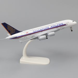 Modèle d'avion Modèle d'avion en métal Avion de ligne 20cm 1 400 Singapore Airlines A380 Réplique en métal Alliage Matériel Aviation Simulation Jouets Garçon Cadeau 230803