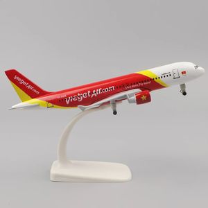 Modèle d'avion modèle en métal 20 cm 1 400 Vietjet A320 réplique matériau en alliage avec ornements de train d'atterrissage jouets pour enfants cadeaux pour garçons 231118
