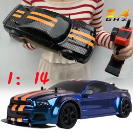 Avión Modle RC Car 4WD 2 4G 30KM H Alta velocidad Drift Racing Radio Controled Machine 1 14 Control remoto Juguetes para niños Regalos para niños 230503