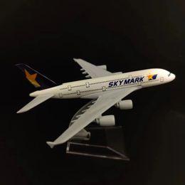 Modèle d'avion échelle 1 400 Réplique d'avion en métal 15 cm Air Japan SKYMARK A380 Compagnie aérienne Boeing Airbus Aviation Modèle d'avion miniature pour garçons 231026