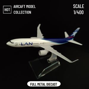 Vliegtuigen Modle Scale 1 400 metalen vliegtuigreplica 15 cm Chili Lan Latam Gol Tam Airlines Boeing Diecast Model Aviation Collectible Miniature 230508