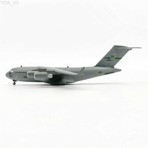 Aircraft Modle Simulation 1 200 C17 vliegtuigmodel met display -standaard voor slaapkamerkantoor YQ240401