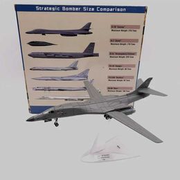 Aircraft modle wltk Diecast 1/200 échelle USAF B-1B B1B Bomber à longue portée Fighter Aircraft Airplane Modèles Toys for Collection Y240522