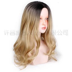 Aisi Long Curly Feme Hair Wigs Couleur de gradient grande vague chimique Couverture de tête de perruque de fibre Xuchang Xuchang
