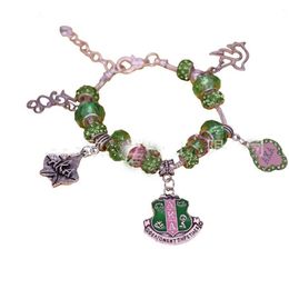 Bracelet à breloques en perles de sororité AKA, perles de verre roses et vertes, cadeau pour femmes Sorority, bijoux enroulés Aka Spira K2220J