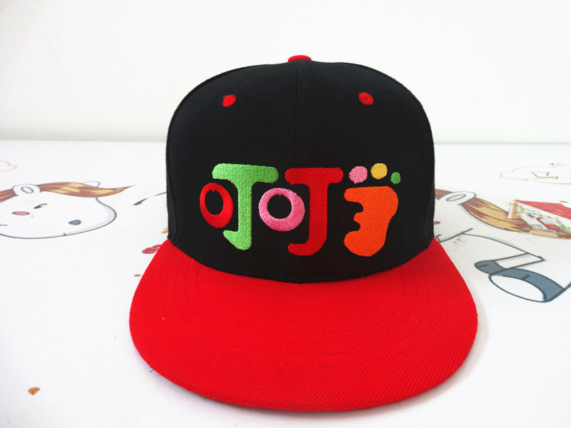 Baseballmössor broderier hattar candycolor snapback hip hop sun cap toppade hatt anpassad köpare logotyp och färg