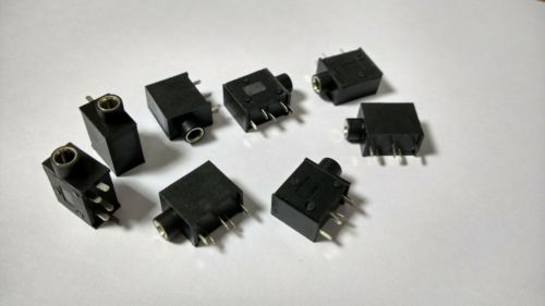 30pcsMINI schwarz 5PIN 3,5 MM Stereo-Kopfhörer-Buchse PC PCB Panel Mount Löten