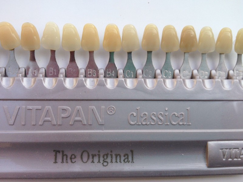 Dental Whiting Porcelain VITA Pan Classical 16 Color Shade Guide Teeth