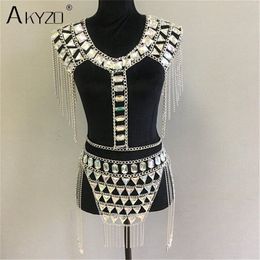 Akyzo Crazy Crystal Sequin Dames 2 Stuk Sets Grappige Festival Outfits Handgemaakte Patchwork Metal Kwastketen Crop Top Dames Set 220302