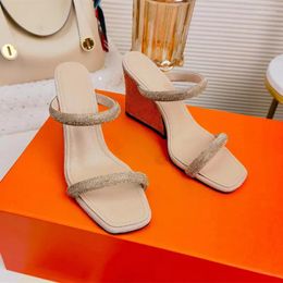 Al Sandals High Diamonds Heels Designer authentique en cuir Slip on Fashion Dames Mules Mules Dress Shoes Wedding
