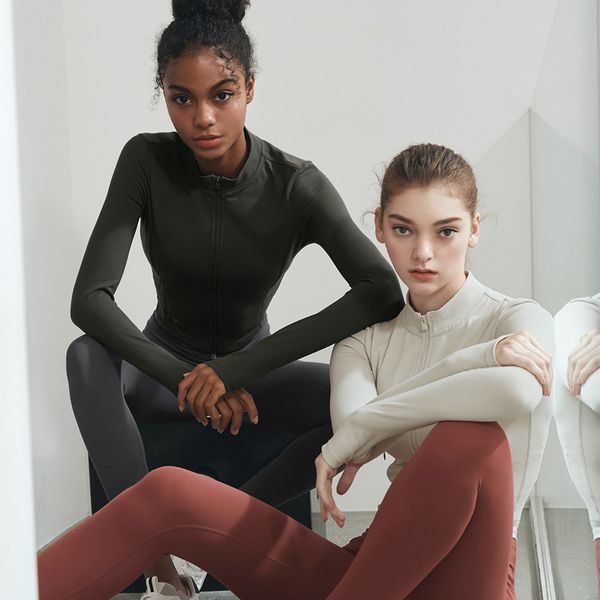 AL Tenue de yoga pour femme Designer Hiver Lycra Veste de sport à manches longues Vêtements de fitness Courir Costume de yoga Coupe courte Slim Fermeture éclair Col montant Manteau de sport Couverture Doigts