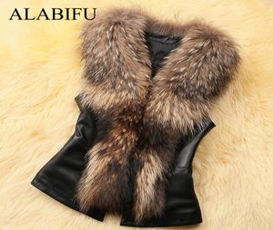 Alabifu Femmes PU Leather Faux Fur Mabinet décontracté plus taille sans manches en faux fourrure