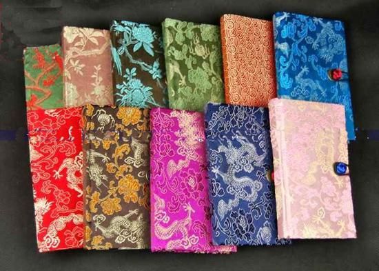 Moda de lujo de tapa dura diario Notebook Favor regalos tela de seda de estilo chino impreso 15 unids / lote color de la mezcla envío gratis