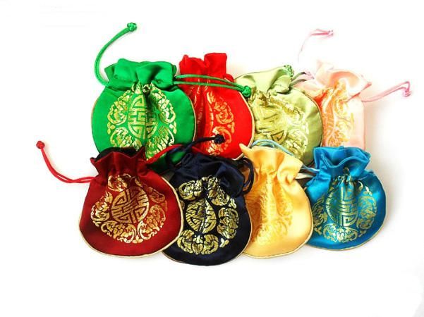 Lujo feliz pequeño banquete de boda bolsas de regalo cordón de alta calidad del estilo chino de seda Brocade favor bolsa para invitados al por mayor 