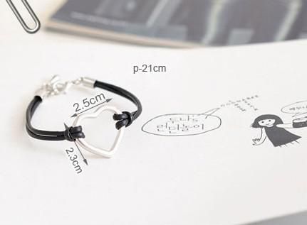 Fashion Handmade Leather Bracelets Heart Shape Pendants Women's Charm Bracelet Brand New 