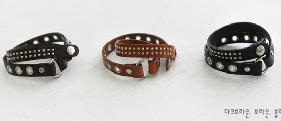 I braccialetti di cuoio del ribattino di modo caldo di vendite vendono il marchio brandnew / dell'annata rsonalized