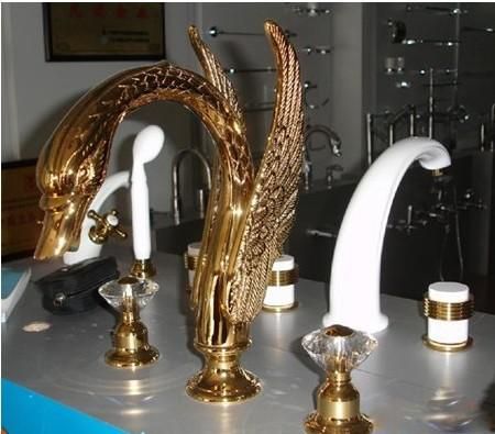 

Widespread 3 PIECE ROMAN TUB SWAN FAUCET BATHROOM bathtub TAP crystal handles