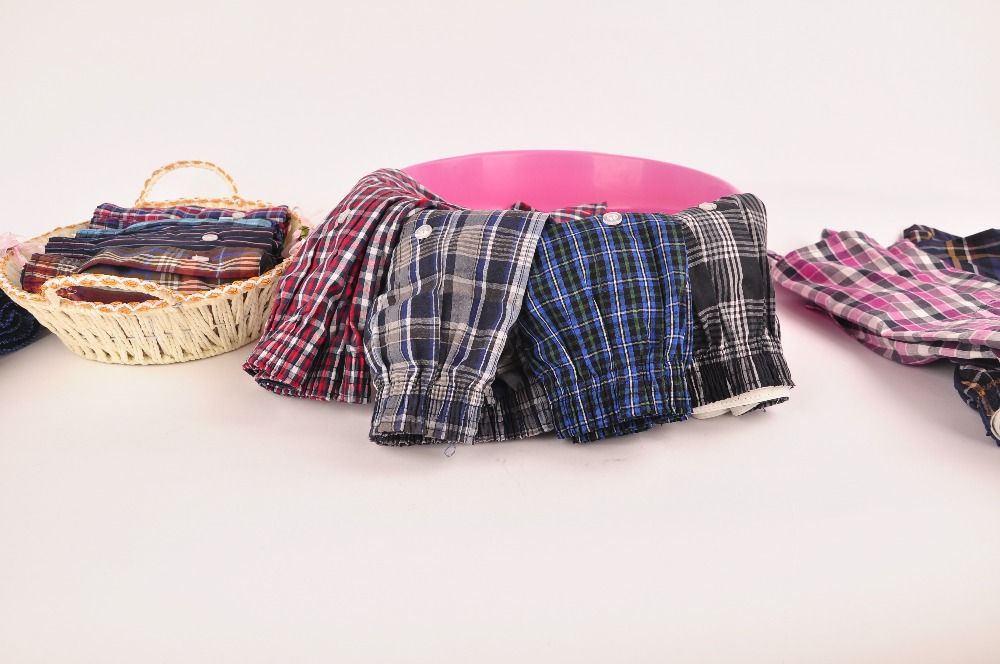 

Wholesale-4Pcs/Lot New Suitable Breathable men's underwear boxers shorts plaid loose mens cueca boxer High Quality, Random color