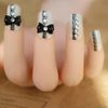 Großhandels-24 Stück künstliche Nägel aus Kristall Hochwertige künstliche schwarze und weiße künstliche Nägel voller Abdeckung im Sommerstil gefälschter Nagel