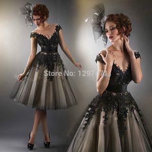 2015 Ny Estido Debutante Scoop Neck Appliques Lace Cap Sleeve Svart Tulle Short Ball Cocktail Formell Prom Klänningar Party Gown