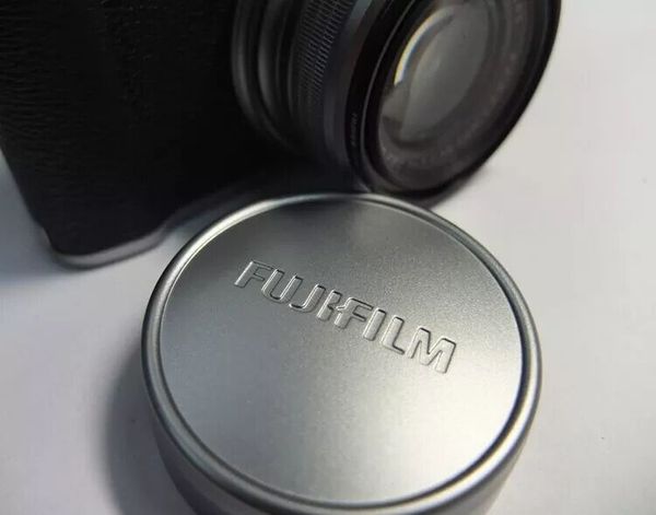 

FUJIFILM Fuji X10 X20 X30 Original Metal Lens Cap Lens Hood Cover Aluminum