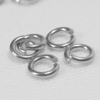 1000pcs / lote, piezas de bricolaje de calidad, fuerte 316L de acero inoxidable anillo de salto anillo abierto tono de plata al por mayor 8x1mm