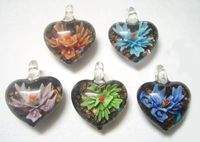 10pcs / lot mezcle colores corazón murano lampwork colgantes de vidrio para el collar de joyería de artesanía de bricolaje colgante PG0