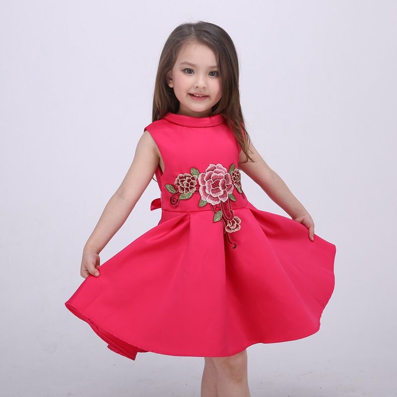 Women dres how need 4 kids