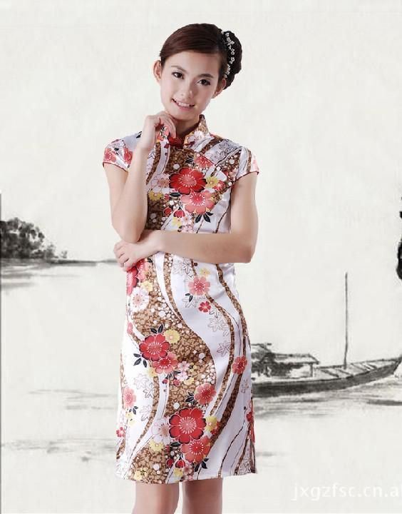 chinese-traditional-lady-cheongsam-costume.jpg