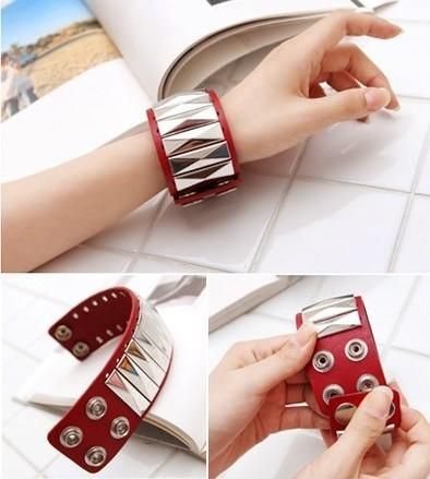 Fashion Leather Snap Rivet Bracelet Vintage Bangle Bracelets Classic Wide Style Design Women's xmas gifts 