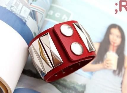 Moda Couro Snap Rivet Bracelet Pulseira Pulseiras Clássicas Design de Estilo Largo das Mulheres presentes de natal 