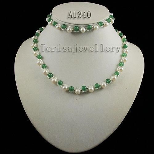 Jade Süßwasserperlen Halskette Armband Ohrring Mode Frau Schmuck Set Großhandel A1340