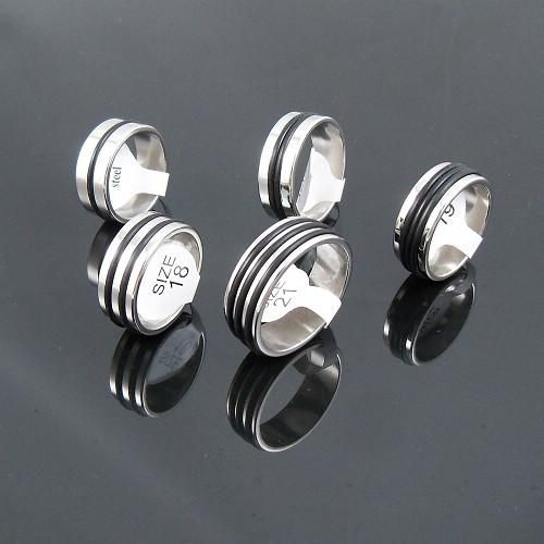 7.5mm Mäns Silver Tone Gummi Ring Rostfritt Stål Ringar Mode Smycken Massor blandas