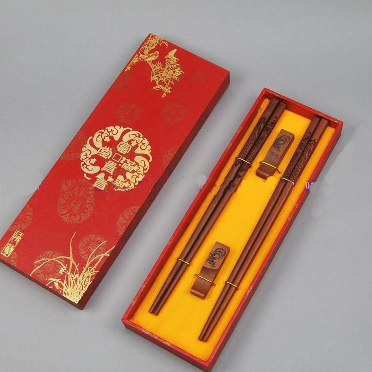 Presentes de madeira de alta qualidade Chopsticks gravado Phoenix com caixa de presente 2 jogos / pack (1set = 2pair) livre