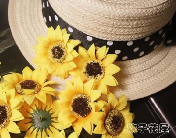 500p Silk Artificial Yellow Sunflower Silk Daisy Flower Heads Plastics Gerbera Blommor för bröllop Juldekoration 7cm
