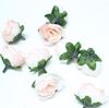 500 sztuk / partia Sztuczna Symulacja Jedwabna Róża Rosebud Kwiat Głowy Kamelia Kwiaty Z Liśćmi Ślub Boże Narodzenie 6 Kolory 3cm