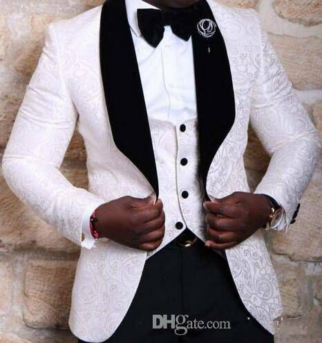 2020 Brand New Groomsmen Shawl Velveteen Lapel Groom Tuxedos Red White Black Men Suits Wedding Best Man Blazer (Jacket+Pants+Bow+Vest)