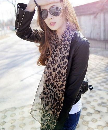 Mest populära Silk Silk Scarves Leopard Scarf Kvinnors Snygga Julklappar Ny Ankomst Hot 20st / Lot