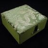 Brocade Bangle Boxes Pudełko Pudełko Rozmiar Biżuteria 4x4x1.8 Cal 48 sztuk / partia Mix Kolor Jedwab Wypełniony