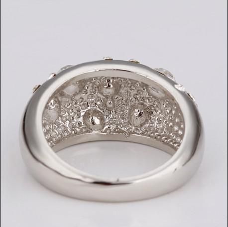 Vendiendo 18k en oro blanco con incrustaciones de cristal anillo de moda joyero joyería fina disponible 10Piece / lote