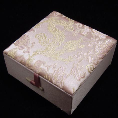 Chinese Bracelet Gift Boxes Jewelry 10pcs Mix Color Pattern 4*4 inch Silk Fabric Square Lined Box