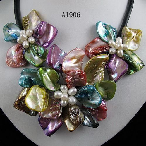 New Arriver Shell perles collier de fleurs, en cuir noir à la main Multicolor Shell fleur bijoux, parfait mariage Party femme bijoux F-11