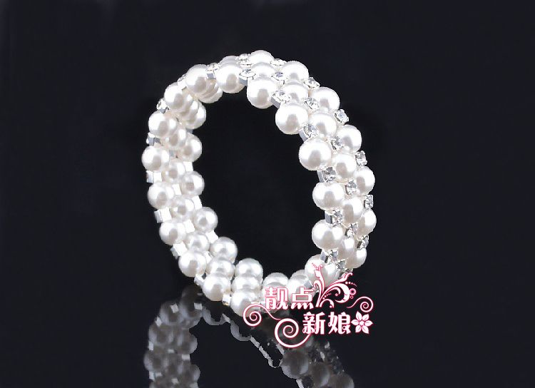 Mode Smycken Armband Tre rader av omgivet justerbart diamantkristall Pearl Armband för bröllop Bridal Armband 12st