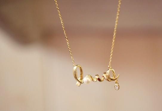 wholesale around the love in your heart love pendant necklace gold