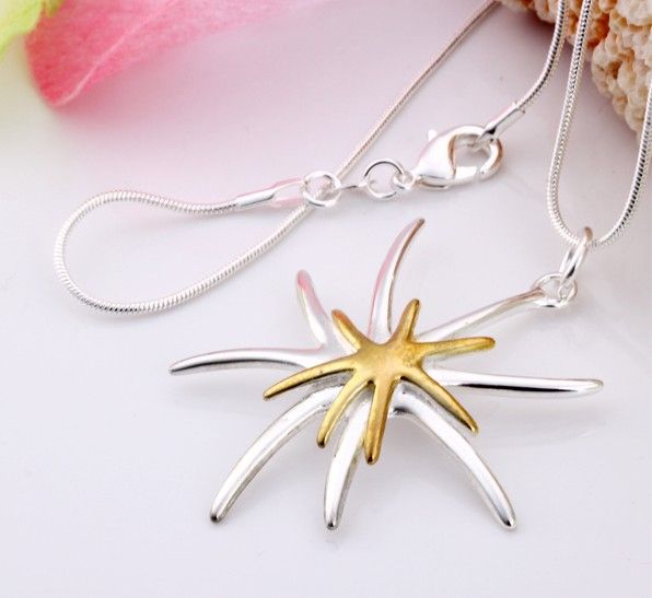 Collana con ciondolo doppia stella marina a doppio colore in oro e argento caldo da 50 pezzi. Prezzo di vendita diretto in fabbrica. Regalo di Natale per uomini e donne