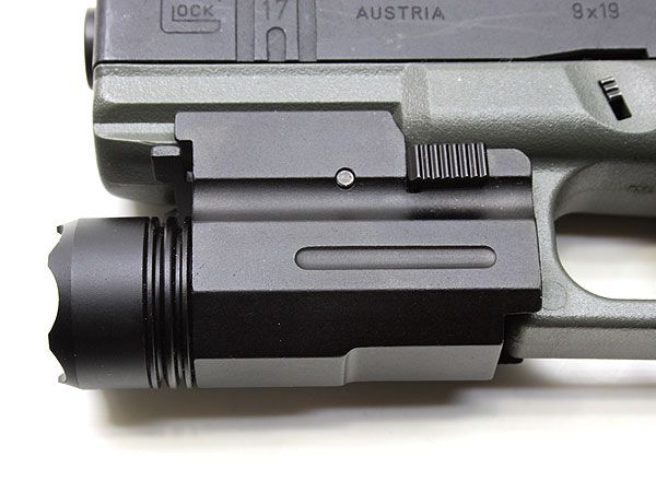/ Lampe de poche LED Pistolet Tacitcal NcStar avec montage rapide