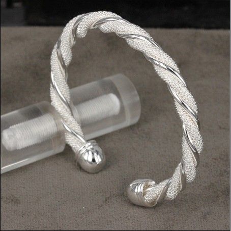 Sıcak yeni 925 ayar gümüş çekicilik banglesBracelet twisted tel örgü moda kız takı ücretsiz kargo