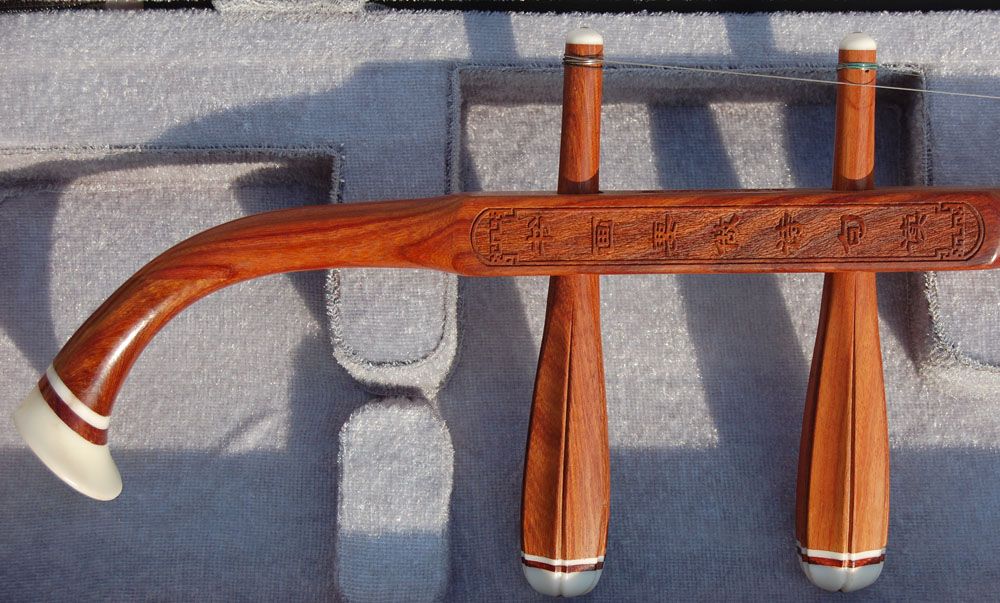 En gros Chine instrument de musique, GaoHu, rocou de haute qualité marchandises, poésie bois rouge GaoHu, m