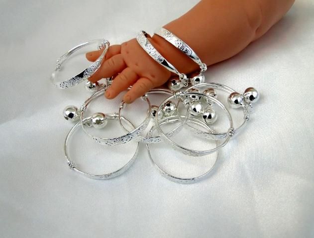 Charming! Wholesale Silver baby kid bell bracelet ball gift Baby jewelry N84